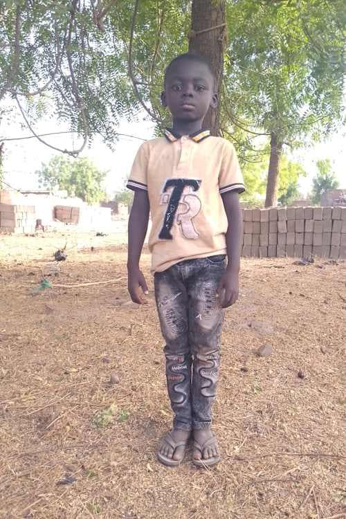 An unsponsored boy named Cheik Omar from Burkina Faso who lives in an AIDS-affected area, is vulnerable to exploitation and has waited 609 days for a sponsor.