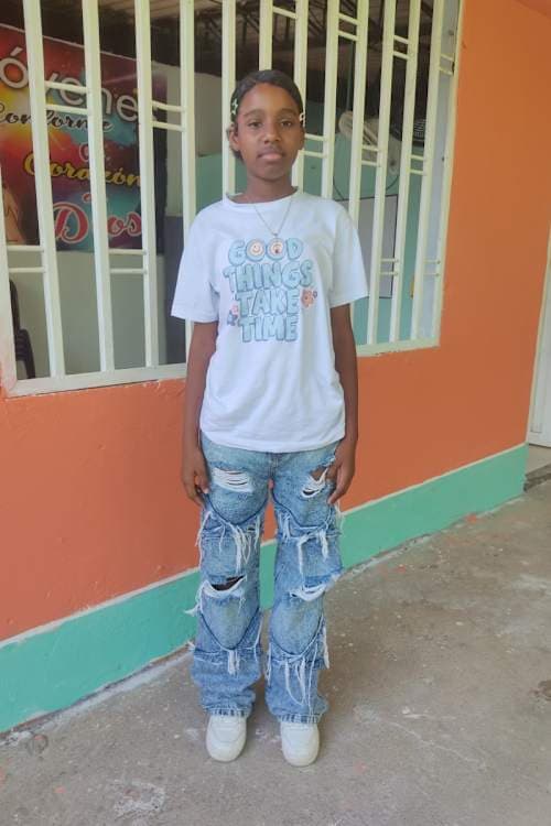 An unsponsored girl named Azucena from Colombia who has waited 289 days for a sponsor.