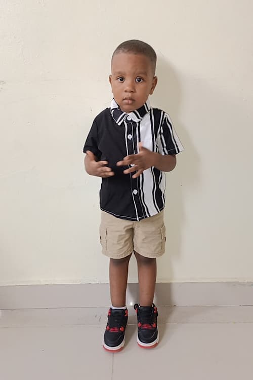 An unsponsored boy named Yei from Dominican Republic who has waited 707 days for a sponsor.