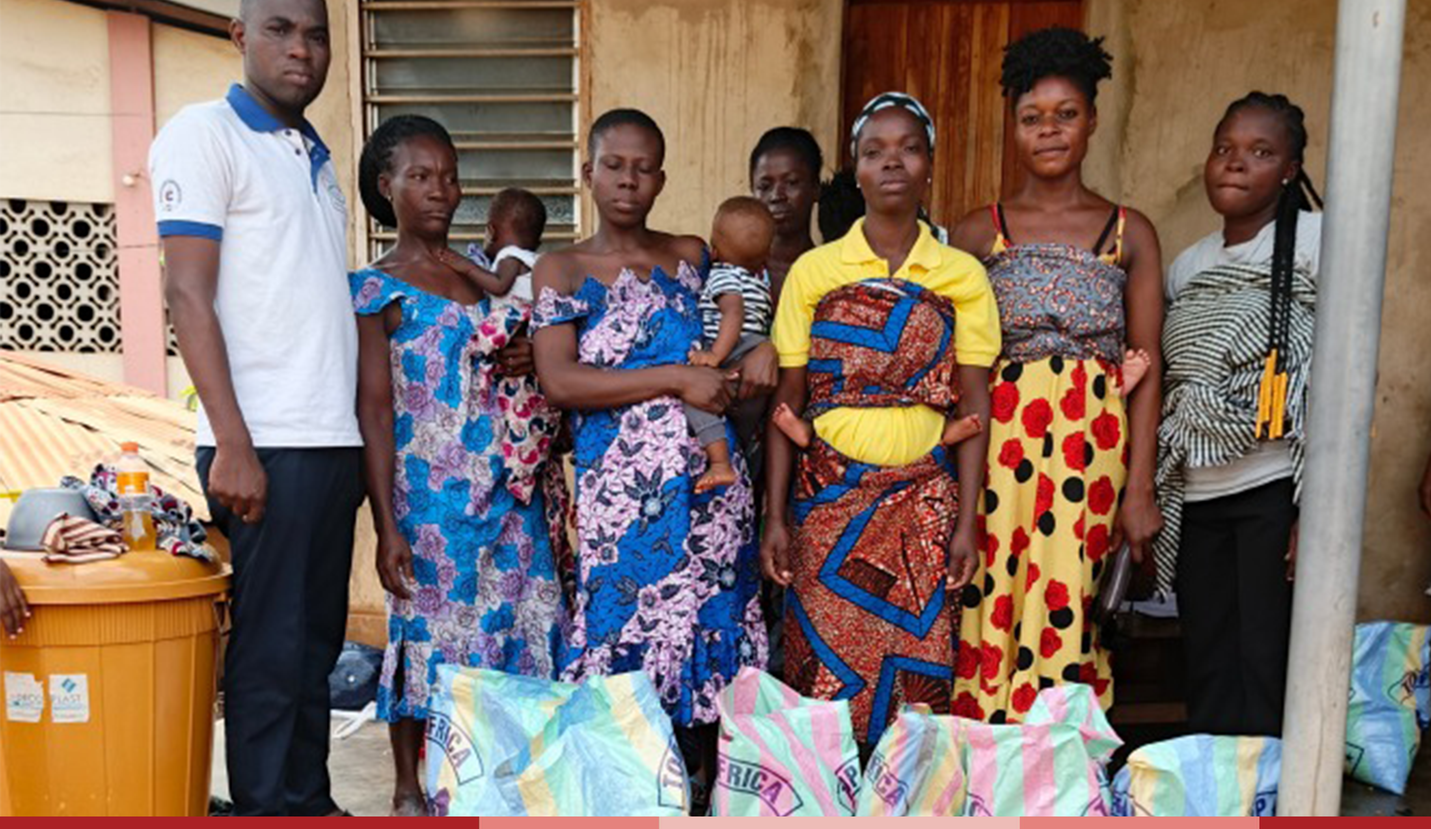 A group photo of families in Togo in the Compassion Nurturers program