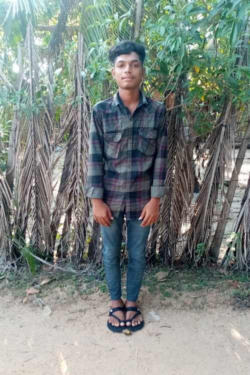 An unsponsored boy named Dilakshan from Sri Lanka who has waited 222 days for a sponsor.