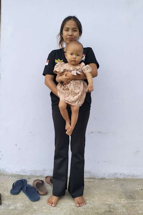 An unsponsored girl named Qiana from Indonesia who has waited 559 days for a sponsor.