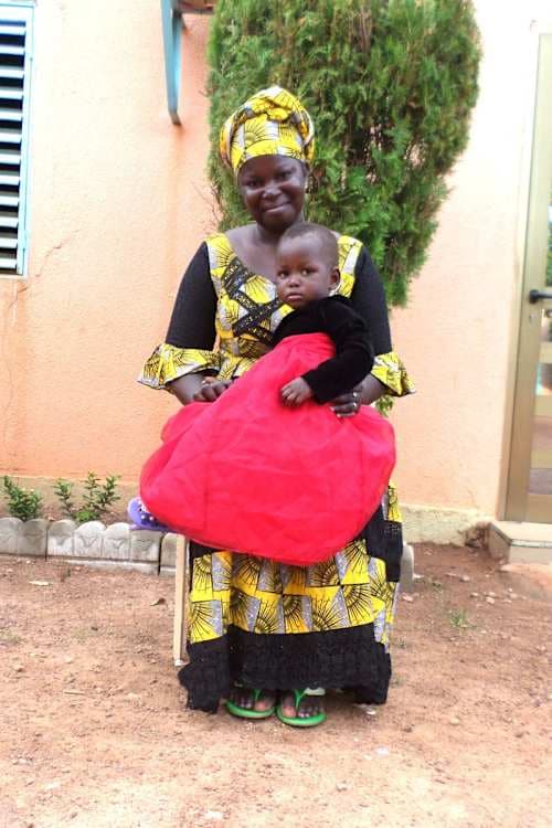 An unsponsored girl named Félixcia from Burkina Faso who lives in an AIDS-affected area, is vulnerable to exploitation and has waited 552 days for a sponsor.