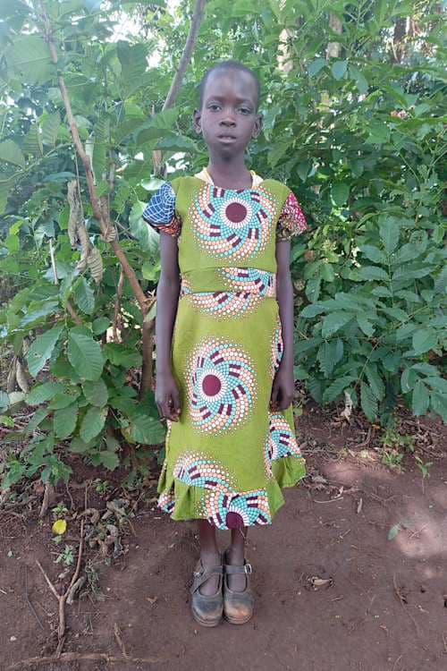 An unsponsored girl named Prossy from Uganda who lives in an AIDS-affected area, is vulnerable to exploitation and has waited 526 days for a sponsor.