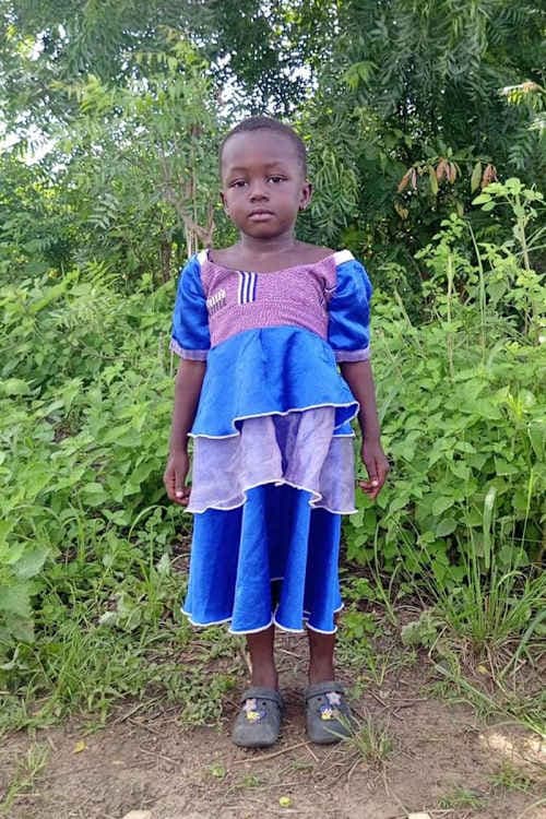 An unsponsored girl named Sakina from Burkina Faso who lives in an AIDS-affected area, is vulnerable to exploitation and has waited 567 days for a sponsor.