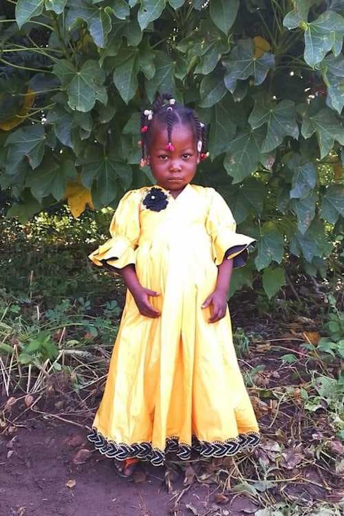 An unsponsored girl named Jolia from Burkina Faso who lives in an AIDS-affected area, is vulnerable to exploitation and has waited 607 days for a sponsor.