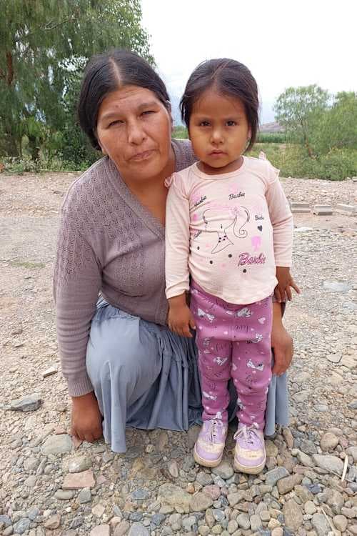 An unsponsored girl named Deysi from Bolivia who has waited 612 days for a sponsor.