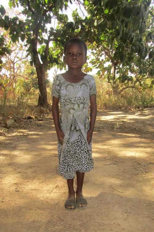An unsponsored girl named Clarisse from Burkina Faso who lives in an AIDS-affected area, is vulnerable to exploitation and has waited 554 days for a sponsor.