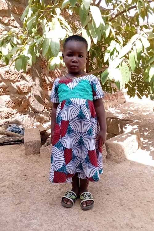 An unsponsored girl named Delphine from Burkina Faso who lives in an AIDS-affected area, is vulnerable to exploitation and has waited 494 days for a sponsor.