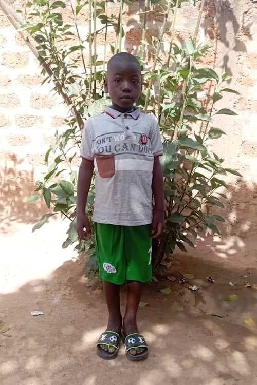 An unsponsored boy named Zounibo from Burkina Faso who lives in an AIDS-affected area, is vulnerable to exploitation and has waited 477 days for a sponsor.