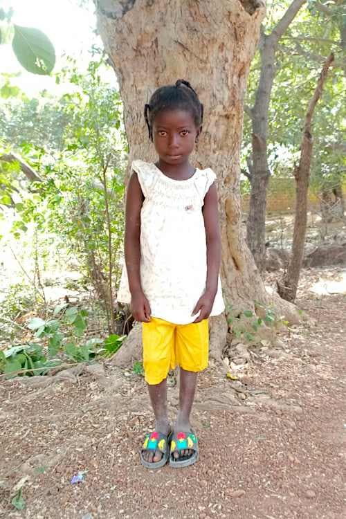 An unsponsored girl named Tene from Burkina Faso who lives in an AIDS-affected area, is vulnerable to exploitation and has waited 504 days for a sponsor.