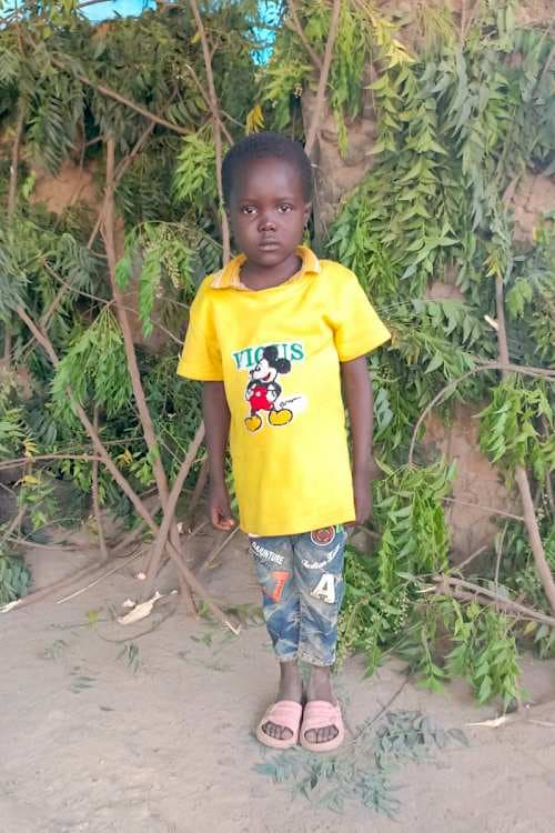 An unsponsored boy named Zozoe from Burkina Faso who lives in an AIDS-affected area, is vulnerable to exploitation and has waited 485 days for a sponsor.