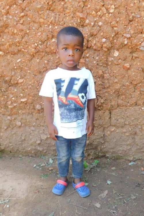An unsponsored boy named Ebenezer from Togo who lives in an AIDS-affected area, is vulnerable to exploitation and has waited 472 days for a sponsor.