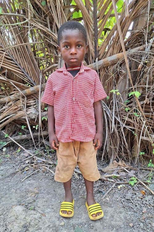 An unsponsored boy named Soumane from Togo who lives in an AIDS-affected area, is vulnerable to exploitation and has waited 462 days for a sponsor.