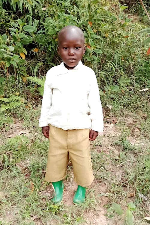 An unsponsored boy named Alphonse from Rwanda who lives in an AIDS-affected area, is vulnerable to exploitation and has waited 467 days for a sponsor.