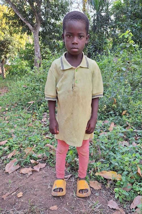 An unsponsored boy named Samuel from Togo who lives in an AIDS-affected area, is vulnerable to exploitation and has waited 464 days for a sponsor.