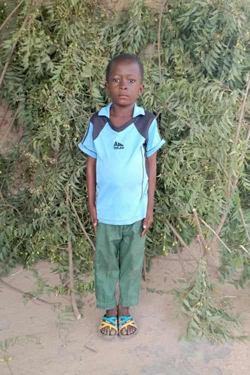 An unsponsored boy named Salif from Burkina Faso who lives in an AIDS-affected area, is vulnerable to exploitation and has waited 472 days for a sponsor.