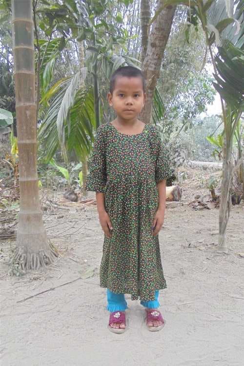 An unsponsored girl named Shrabonti from Bangladesh who is vulnerable to exploitation and has waited 479 days for a sponsor.