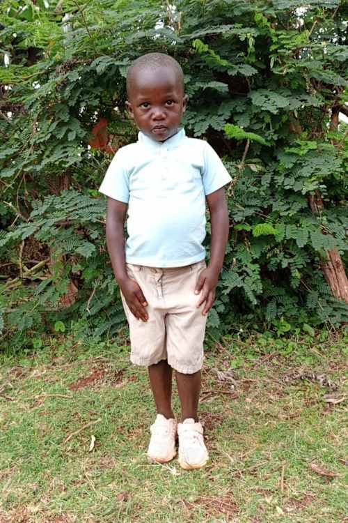 An unsponsored boy named Bildan from Uganda who lives in an AIDS-affected area, is vulnerable to exploitation and has waited 454 days for a sponsor.
