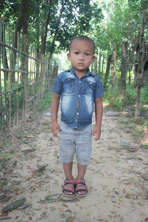 An unsponsored boy named Shesto from Bangladesh who is vulnerable to exploitation and has waited 404 days for a sponsor.