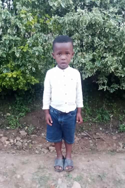 An unsponsored boy named Moise from Rwanda who lives in an AIDS-affected area, is vulnerable to exploitation and has waited 435 days for a sponsor.