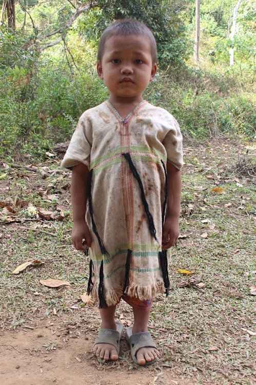 An unsponsored girl named Naw Eh Paw from Thailand who has waited 479 days for a sponsor.