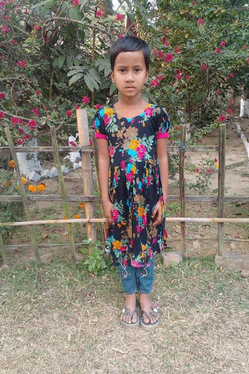 An unsponsored girl named Laboni from Bangladesh who is vulnerable to exploitation and has waited 554 days for a sponsor.