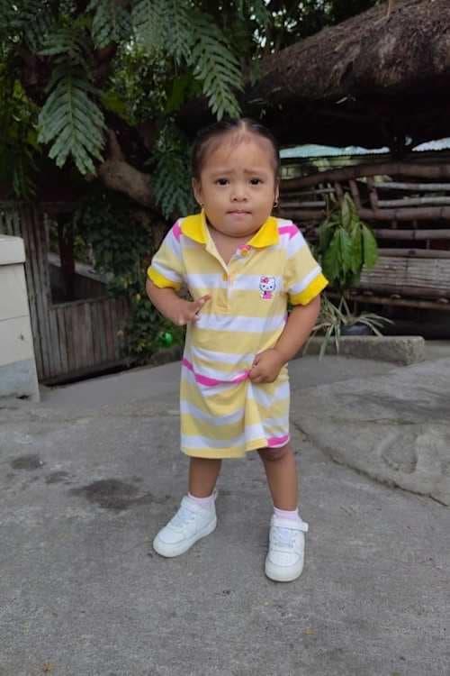 An unsponsored girl named Amari from Philippines who has waited 419 days for a sponsor.
