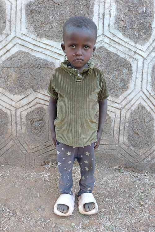 An unsponsored boy named Fitsum from Ethiopia who lives in an AIDS-affected area, is vulnerable to exploitation and has waited 427 days for a sponsor.
