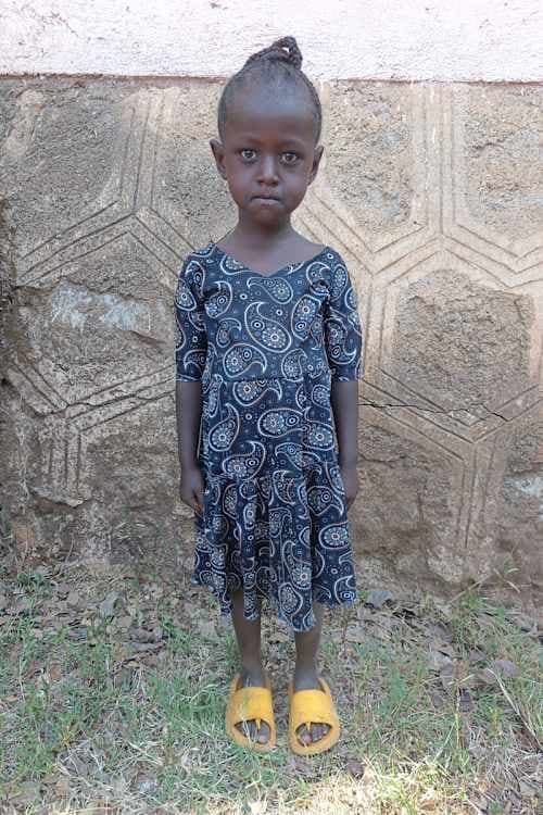 An unsponsored girl named Bezawit from Ethiopia who lives in an AIDS-affected area, is vulnerable to exploitation and has waited 427 days for a sponsor.