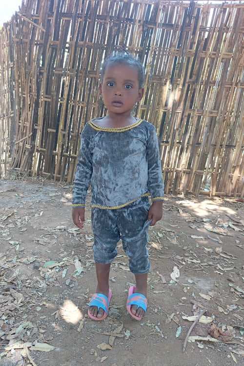 An unsponsored girl named Tinsae from Ethiopia who lives in an AIDS-affected area, is vulnerable to exploitation and has waited 427 days for a sponsor.