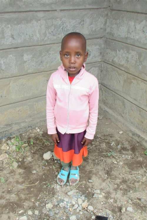 An unsponsored girl named Oiyai from Kenya who lives in an AIDS-affected area and has waited 389 days for a sponsor.