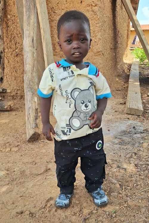 An unsponsored boy named Mawuto from Togo who lives in an AIDS-affected area, is vulnerable to exploitation and has waited 399 days for a sponsor.