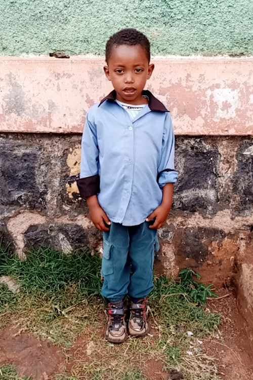 An unsponsored girl named Obsinan from Ethiopia who lives in an AIDS-affected area, is vulnerable to exploitation and has waited 482 days for a sponsor.