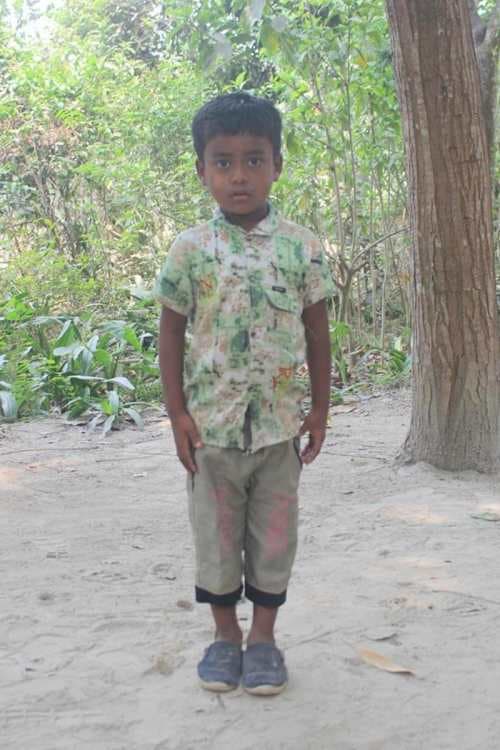 An unsponsored boy named Pappu from Bangladesh who is vulnerable to exploitation and has waited 396 days for a sponsor.