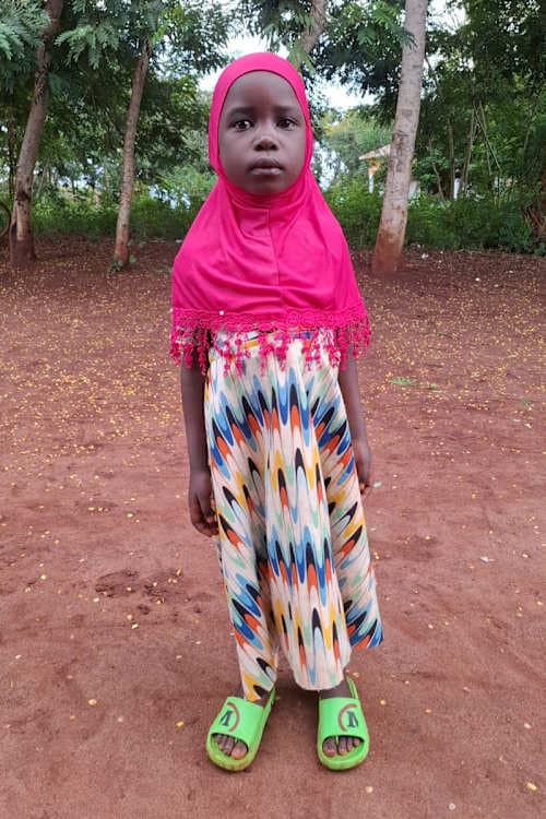 An unsponsored girl named Warda from Tanzania who lives in an AIDS-affected area, is vulnerable to exploitation and has waited 498 days for a sponsor.