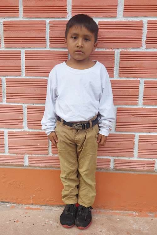 An unsponsored girl named Alinso from Peru who has waited 471 days for a sponsor.