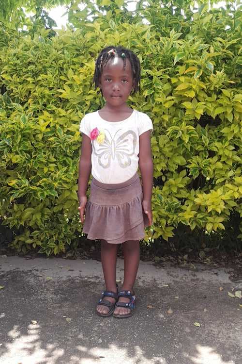 An unsponsored boy named Beza from Rwanda who lives in an AIDS-affected area, is vulnerable to exploitation and has waited 366 days for a sponsor.