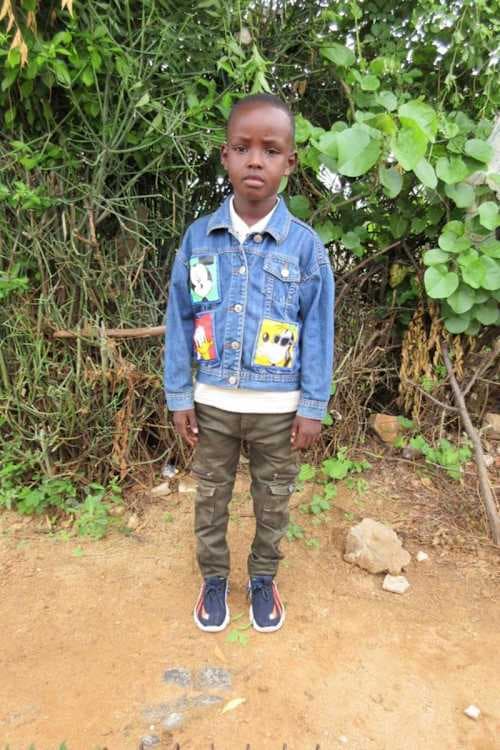 An unsponsored boy named Abdishukri from Kenya who lives in an AIDS-affected area and has waited 385 days for a sponsor.