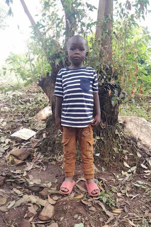 An unsponsored boy named Kwizera from Rwanda who lives in an AIDS-affected area, is vulnerable to exploitation and has waited 385 days for a sponsor.
