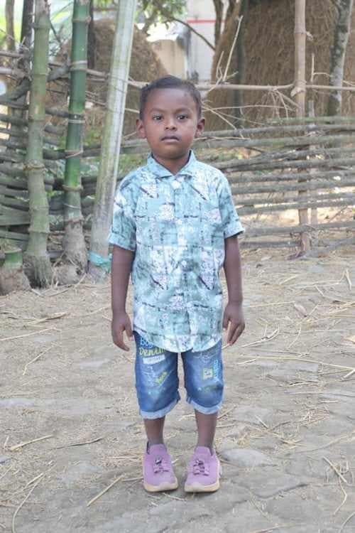 An unsponsored boy named Abir from Bangladesh who is vulnerable to exploitation and has waited 403 days for a sponsor.