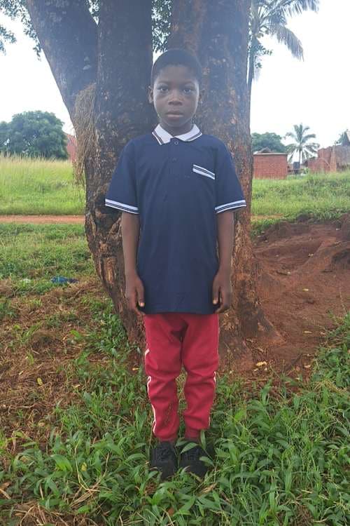 An unsponsored boy named Maneno from Tanzania who lives in an AIDS-affected area, is vulnerable to exploitation and has waited 683 days for a sponsor.