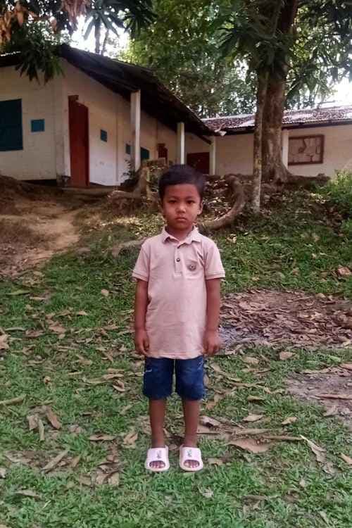 An unsponsored boy named Rajbir from Bangladesh who is vulnerable to exploitation and has waited 377 days for a sponsor.