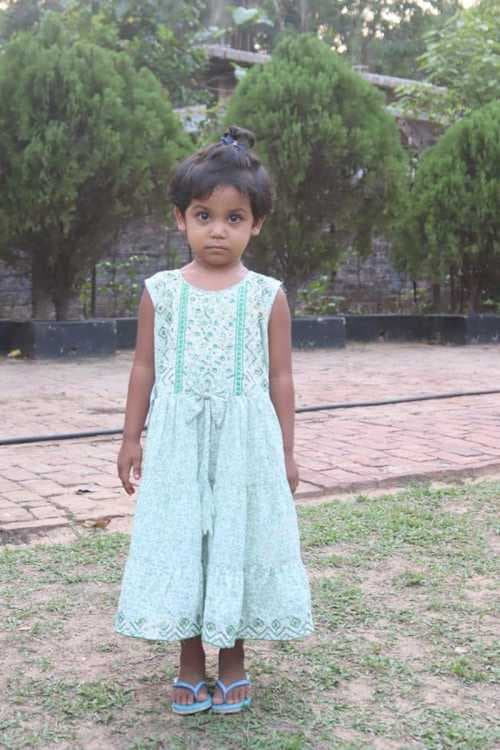 An unsponsored girl named Owahi from Bangladesh who is vulnerable to exploitation and has waited 363 days for a sponsor.