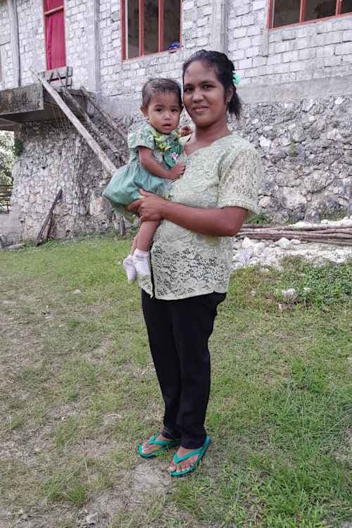 An unsponsored girl named Deswita from Indonesia who has waited 475 days for a sponsor.