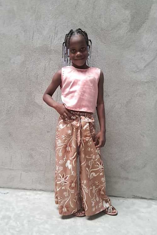 An unsponsored girl named Sara from Colombia who has waited 432 days for a sponsor.