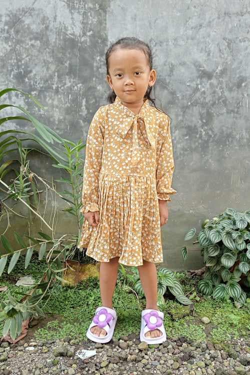 An unsponsored girl named Oliv from Indonesia who has waited 498 days for a sponsor.