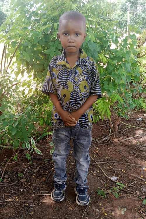 An unsponsored boy named Ushindi from Tanzania who lives in an AIDS-affected area, is vulnerable to exploitation and has waited 406 days for a sponsor.