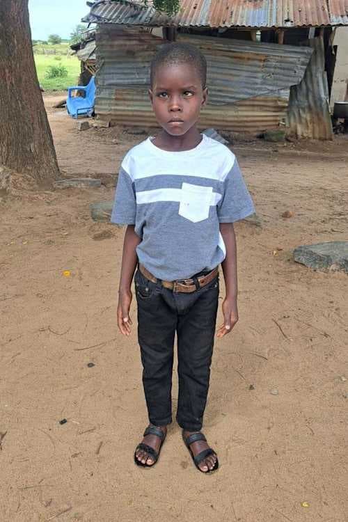 An unsponsored boy named Papaa from Tanzania who lives in an AIDS-affected area, is vulnerable to exploitation and has waited 404 days for a sponsor.