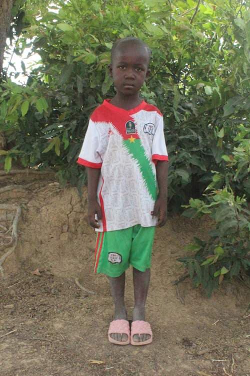 An unsponsored boy named Salif from Burkina Faso who lives in an AIDS-affected area, is vulnerable to exploitation and has waited 454 days for a sponsor.